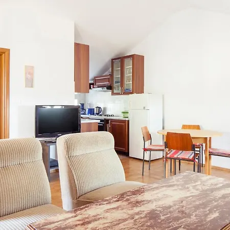 Mon Perin Castrum - Apartment Jakov באלה